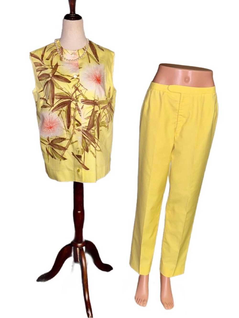 Majestic ~ Small ~ Vintage (1970’s) USA ~ Yellow ~ Floral ~ Blouse & Pants Set